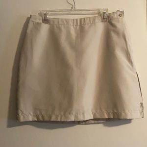 Field gear skirt - Like new condition- Size 12